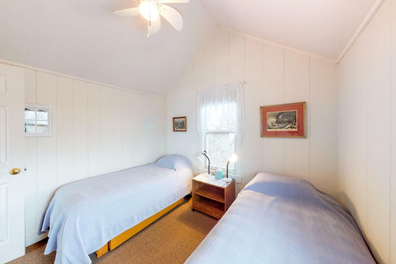 2 Bed 1 Bath Vacation Home In Eastham Extérieur photo